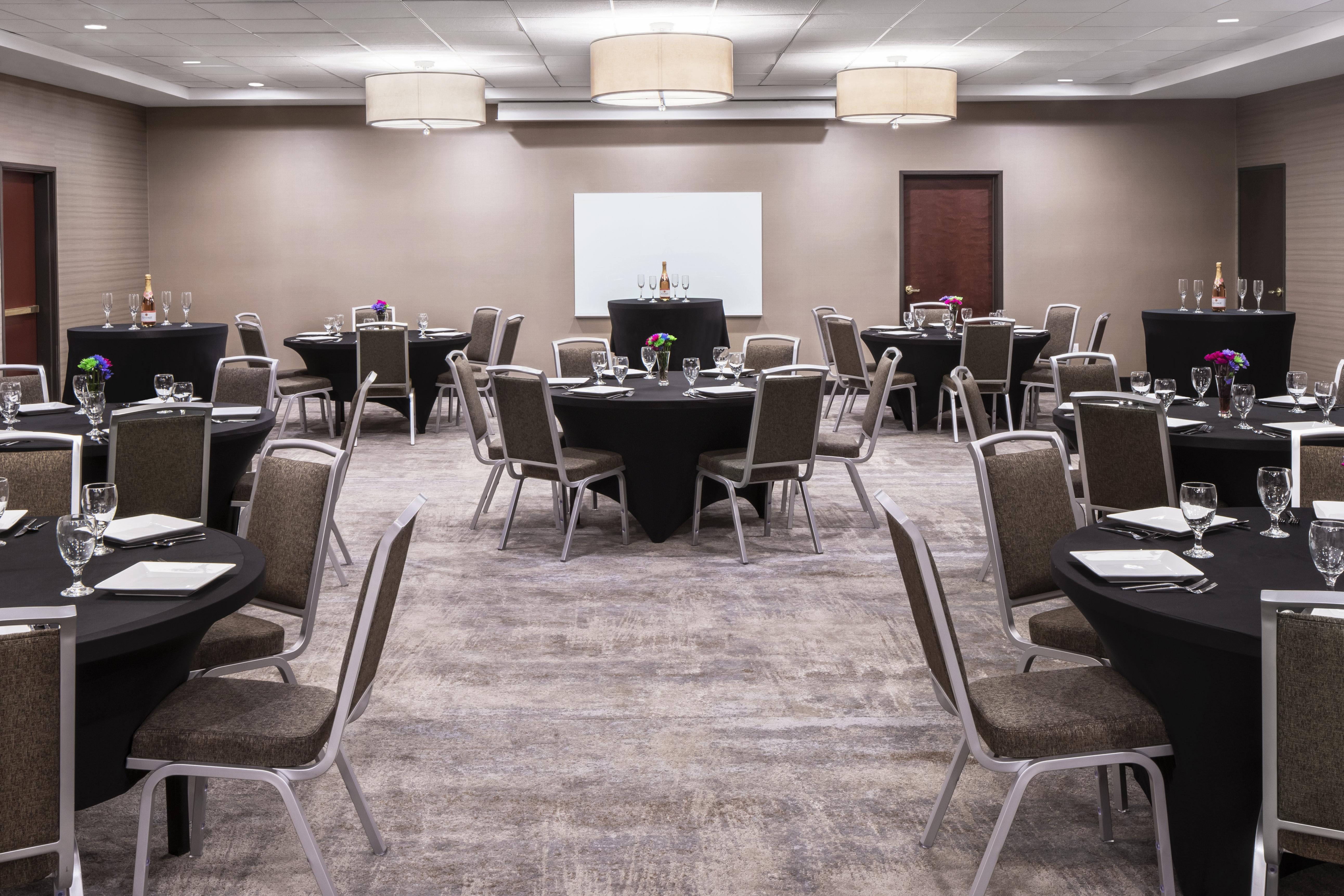 Holiday Inn Odessa By Ihg Ngoại thất bức ảnh