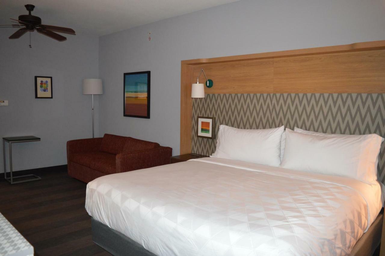 Holiday Inn Odessa By Ihg Ngoại thất bức ảnh